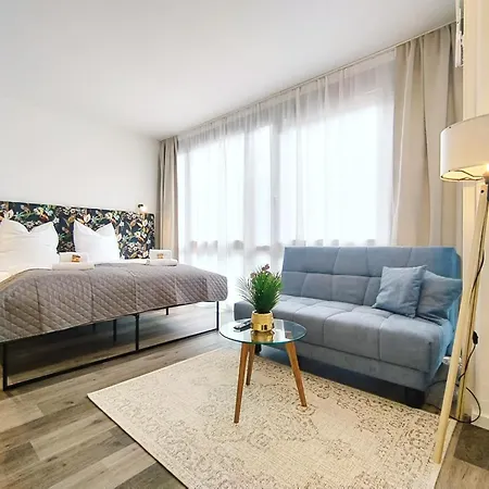 Design-apartment Fuer Bis Zu 4 Im 1 Og, Modern, Dachterrasse, Grill, Ruhige Lage, Plus, Wii, Lan Und Wlan דירה *