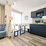 Design-apartment Fuer Bis Zu 4 Im 1 Og, Modern, Dachterrasse, Grill, Ruhige Lage, Plus, Wii, Lan Und Wlan * Nürnberg