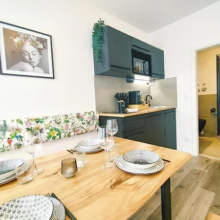 Daire Design-apartment Fuer Bis Zu 4 Im 1 Og, Modern, Dachterrasse, Grill, Ruhige Lage, Plus, Wii, Lan Und Wlan *