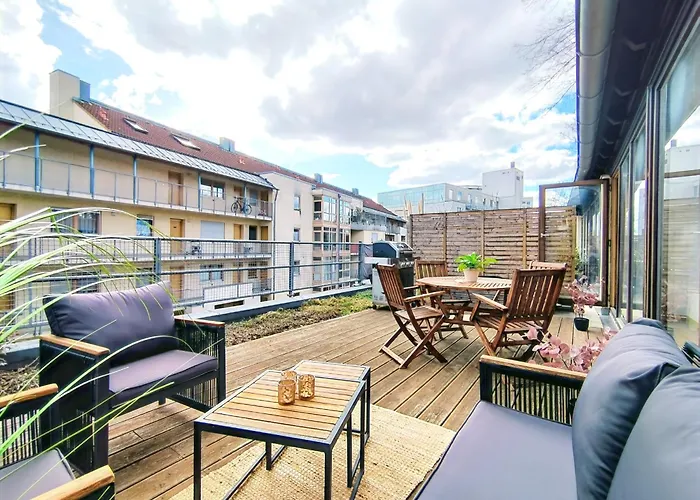 Design-apartment Für Bis Zu 4 Im 1 Og, Modern, Dachterrasse, Grill, Ruhige Lage, Plus, Wii, Lan Und Wlan Apartment Nürnberg