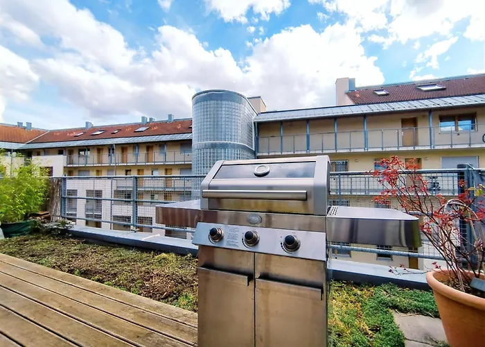 Apartment Design-apartment Für Bis Zu 4 Im 1 Og, Modern, Dachterrasse, Grill, Ruhige Lage, Plus, Wii, Lan Und Wlan Nürnberg