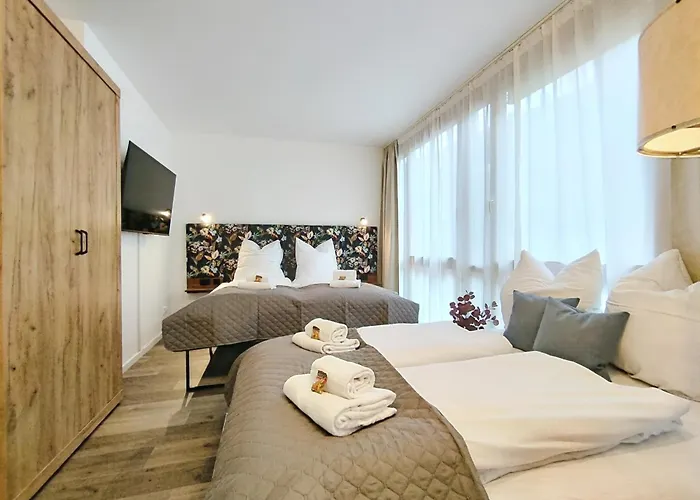Design-apartment Für Bis Zu 4 Im 1 Og, Modern, Dachterrasse, Grill, Ruhige Lage, Plus, Wii, Lan Und Wlan Apartment Nürnberg